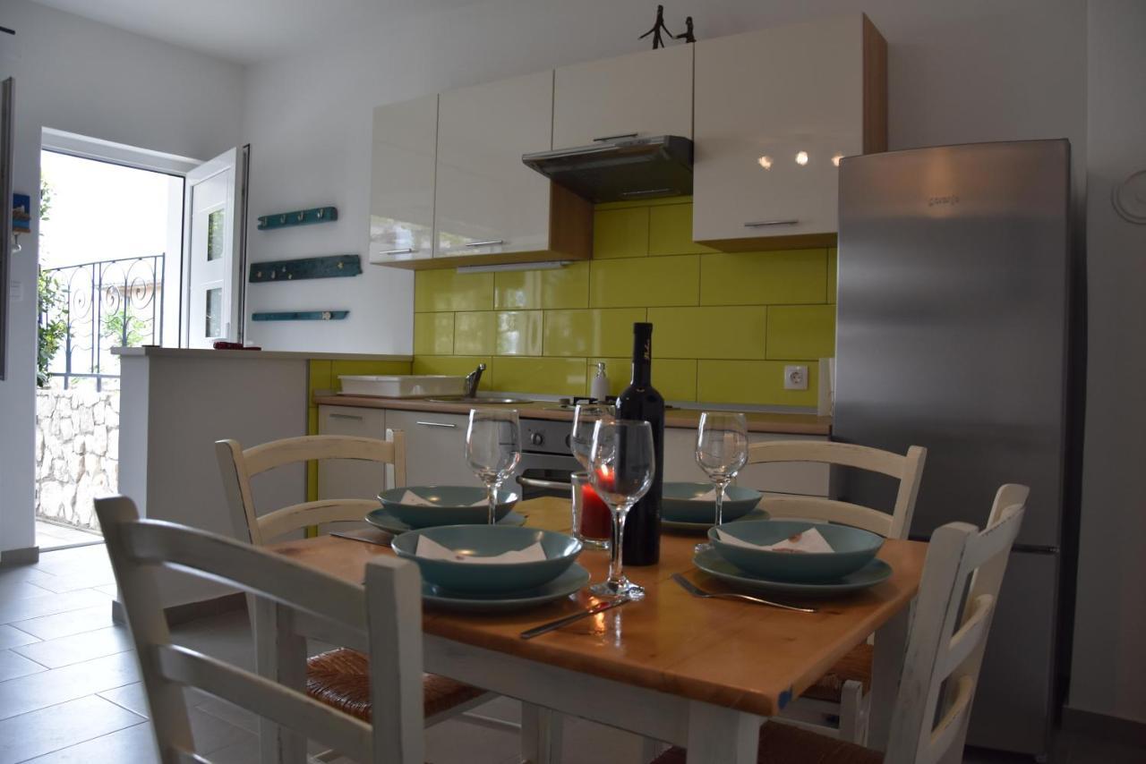 Apartman Vitamare 160 M From The Beach Нови Винодолски Екстериор снимка