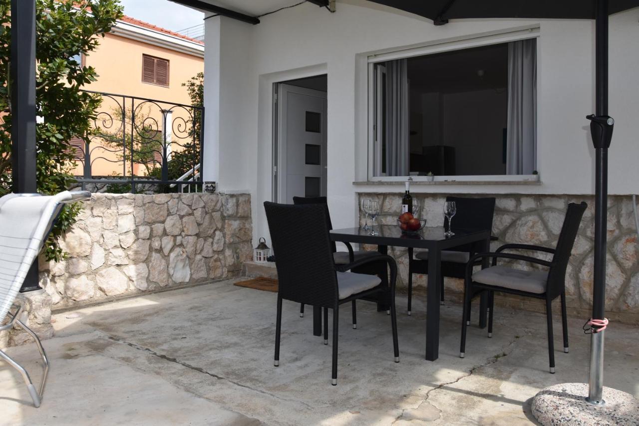 Apartman Vitamare 160 M From The Beach Нови Винодолски Екстериор снимка